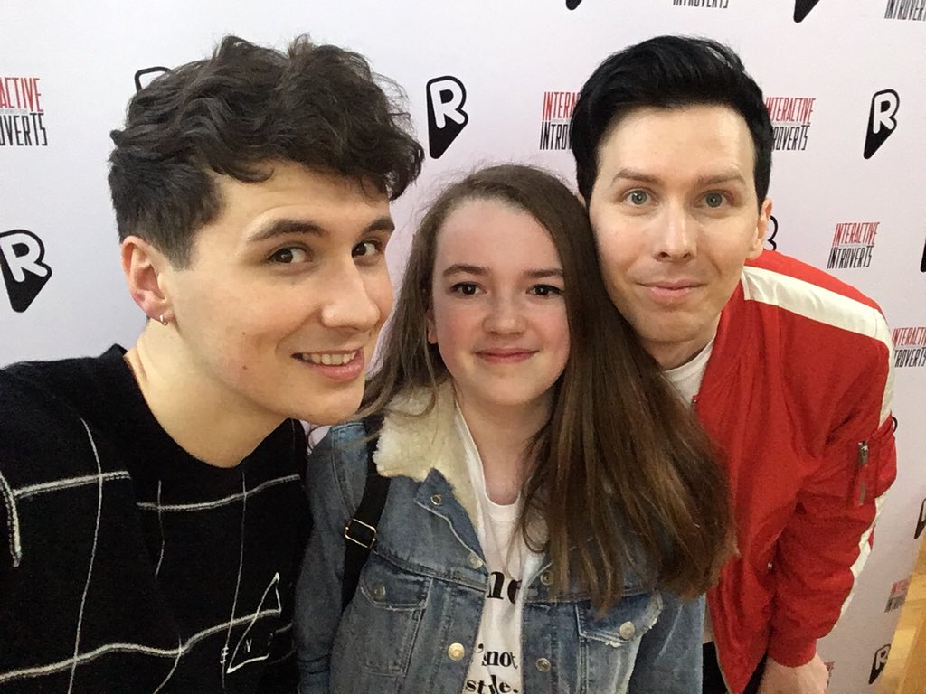 jinniesstarr's tweet photo. I can’t believe I got to meet them!!! ❤️❤️ @danielhowell @AmazingPhil #interactiveintroverts https://t.co/dzOGPHdHll