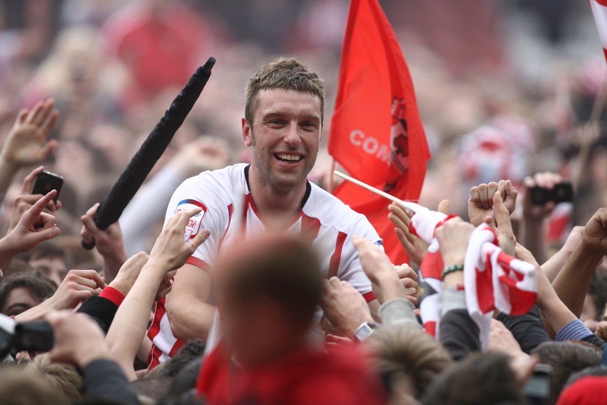 sportssnapper's tweet photo. Great memories of 6 years ago today when #saintsFC gained promotion back to the premier League. Proud to have been part of the journey with @wattsypics https://t.co/zZeXbWQCHZ