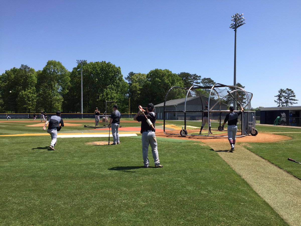 RhodesBaseball's tweet photo. BP before the SAA championship - The Lynx will attempt to defend their SAA title against Berry today at 2pm Eastern. Congrats to the seniors who have played in 4 straight championships! #teamfirstapproach https://t.co/X7vWFNr0K9