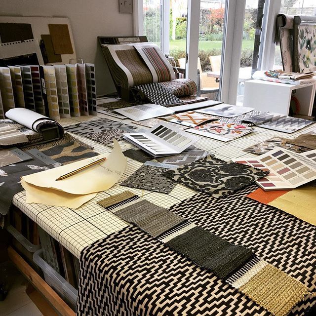 slharveydesigns's tweet photo. The grown up equivalent to getting all the toys out of the #toybox and I’ve have been left to tidy up. #schemes #moodboard #workroom #samples #funcustomers #decisionsmade #curtainmaker #interiorinspo #softfurnisher #curtainmakernorthamptonshire https://t.co/DnLLv8jgwW https://t.co/nCWxatuC1F