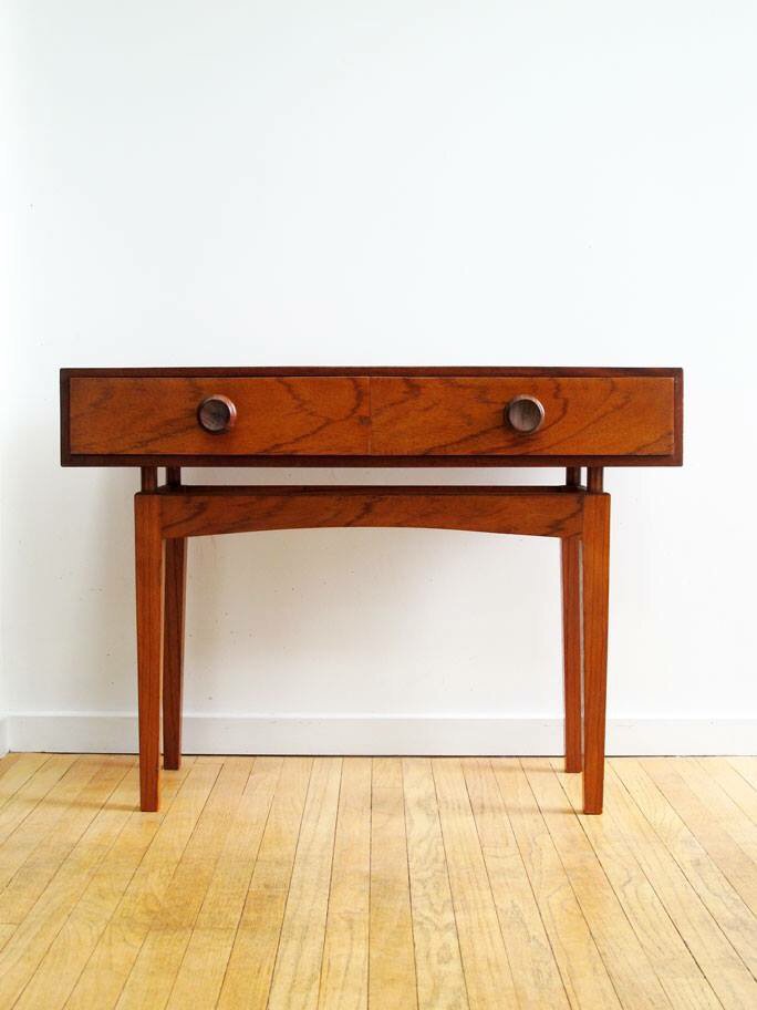 chairsandsky's tweet photo. Everyone needs a #walnut #console ..on website very soon! #vintage #midcentury #modern #salesandhire https://t.co/OqInFrtVAv