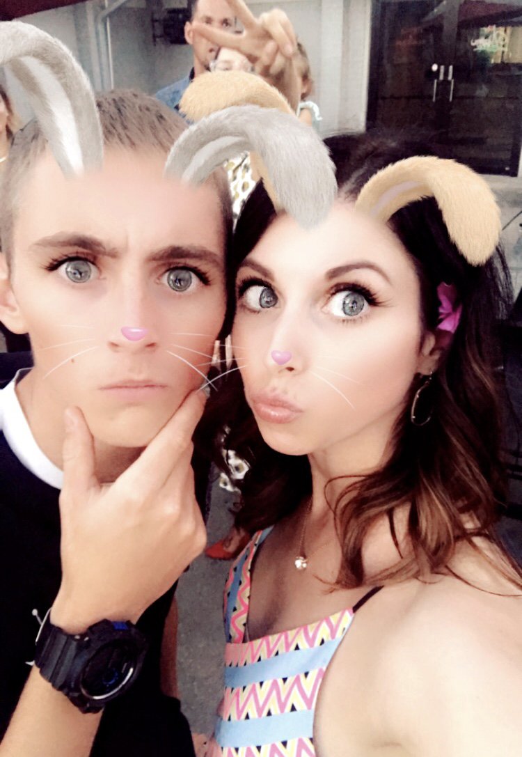 AshMarieBest tweet picture