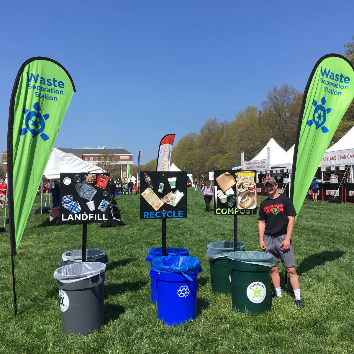 TerpsRecycle's tweet photo. Thank you to the Fearless Terps who are making sure waste is properly sorted at #MarylandDay! 🐢❤️♻️ https://t.co/DtENJAaIQH