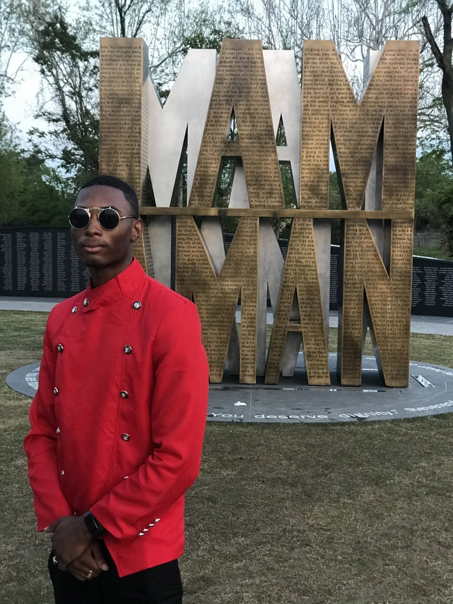 TheModernFlash's tweet photo. "I Am A Man" https://t.co/BbsMxKU2Yw