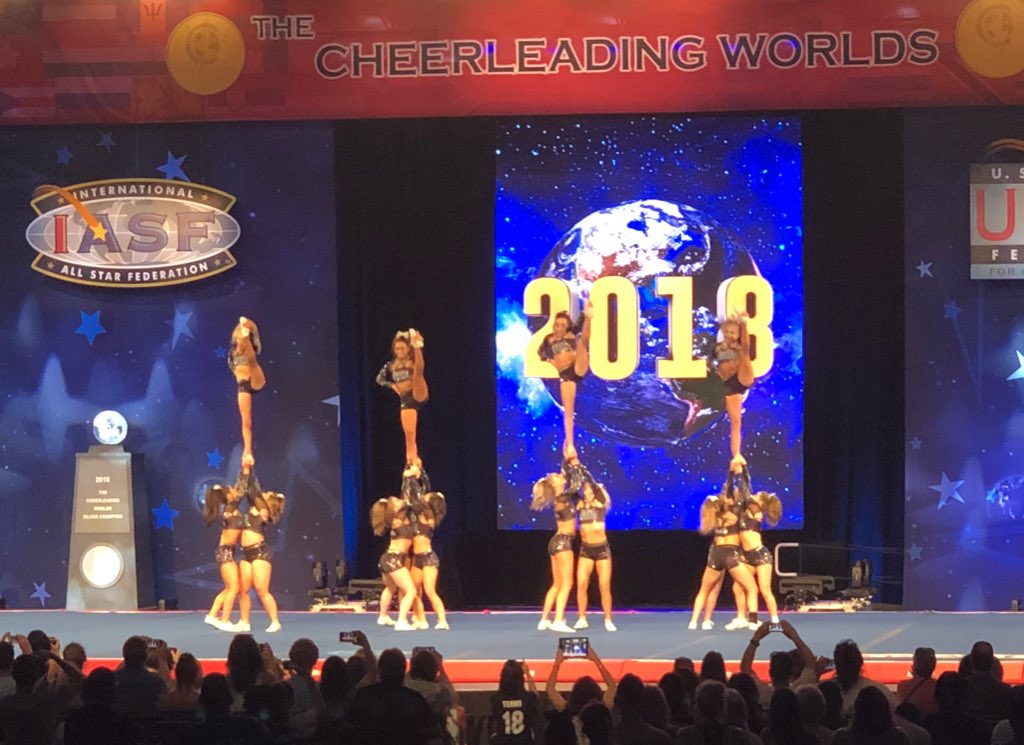 Best performance of the season for Alaska Athletics Black Ice. Representing <a href="/JAMZCheer/">JAMZ Cheer and Dance</a> well 😍