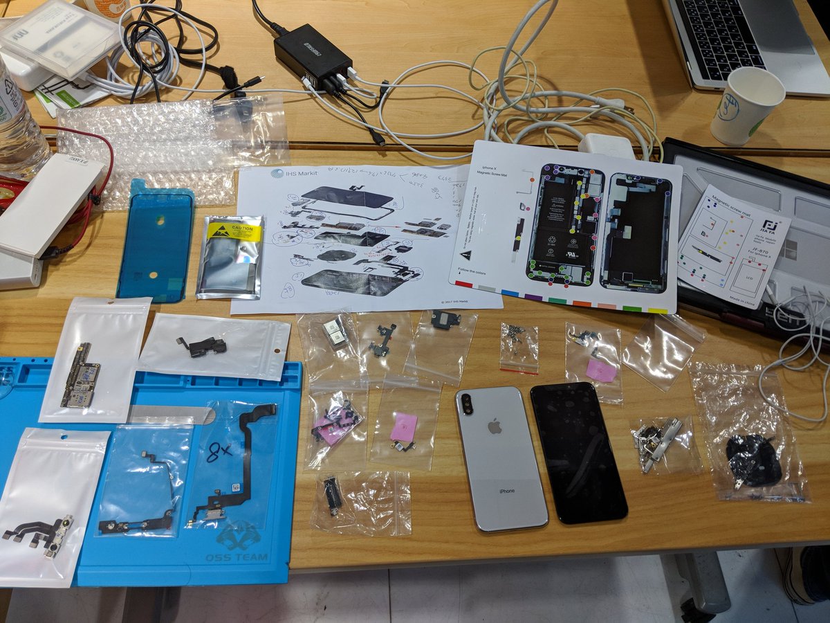 borialis14's tweet photo. これから #iphoneX 組み上げる！ https://t.co/ILnPHicSaQ