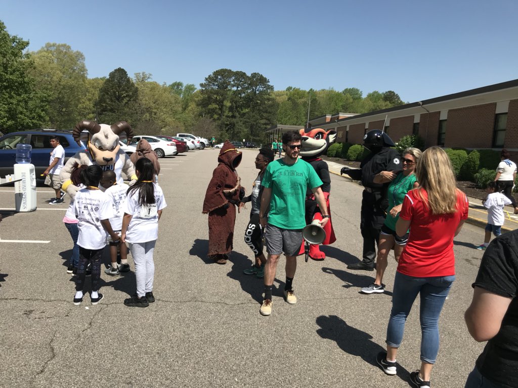 ChalkleyCounsel's tweet photo. Chalkley Elem 14th annual 5K was a hit! Children and families running and walking, plus fun activities at school with Police, Fire Dpt, Star Wars and Nutsy the Flying Squirrel!@NBoonePrincipal @Balsorah_V @JGillAP @cathycameron14 https://t.co/CEe1B5TmD9