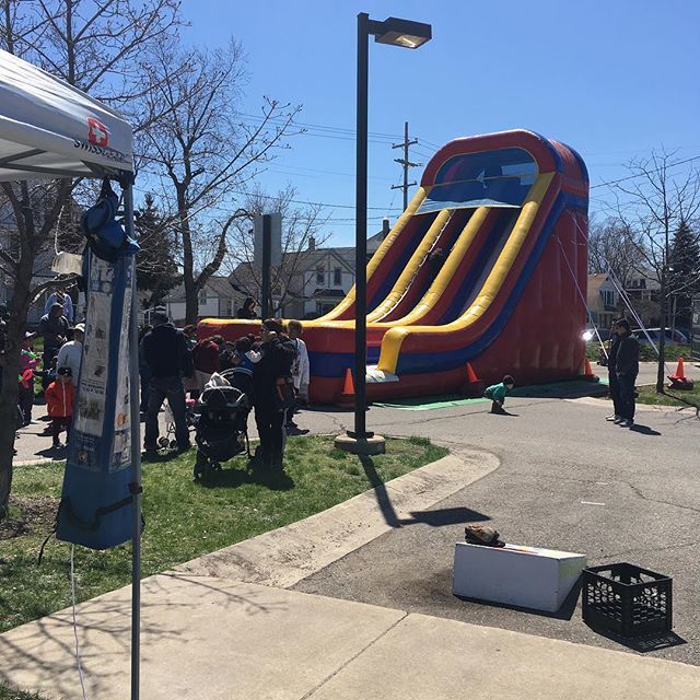 roosevelt_park's tweet photo. Out and about in community! Dis del NIno🤩 https://t.co/imEwsNb5gO