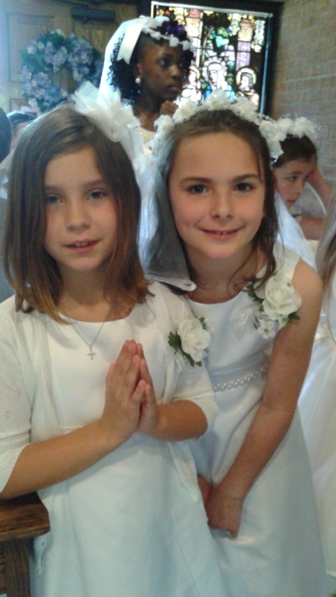 suemackaysas's tweet photo. God Bless our angels on their First Communion! @staugustineelem #sharethegood https://t.co/ooH9xE8Q66