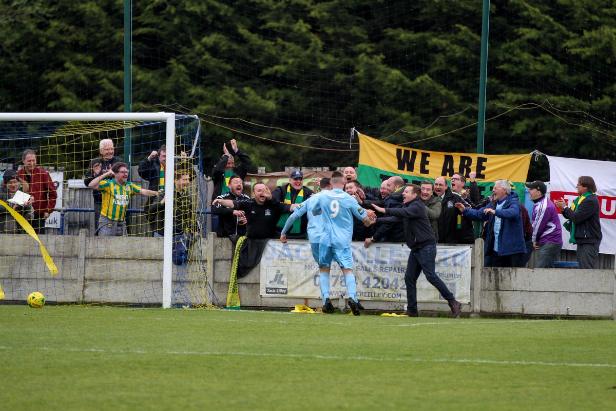 Goal number 2 for <a href="/thurrockfc/">FC DEPORTIVO THURROCK</a> and celebration pics