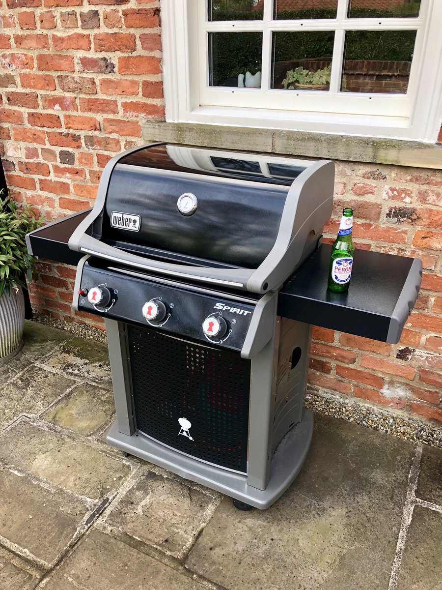 DanielJHerman's tweet photo. Spent ages cleaning this today. Why do I never clean it before I put it away every autumn? Anyway, time for the first grill of the year. #bbq #meat #lotsofmeat https://t.co/dHeHsbmdUP