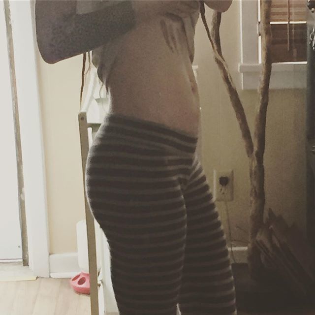 AllCosmic's tweet photo. Five months postpartum!  I'm hovering at a wavering 130 pounds and I don't want to lose any more weight. I weighed myself with the baby in my arms and came in at 142, which is where I would feel better but with out her I'm at 128...breast feeding has its… https://t.co/EbwgpcJdPB https://t.co/h12lx1YJpN