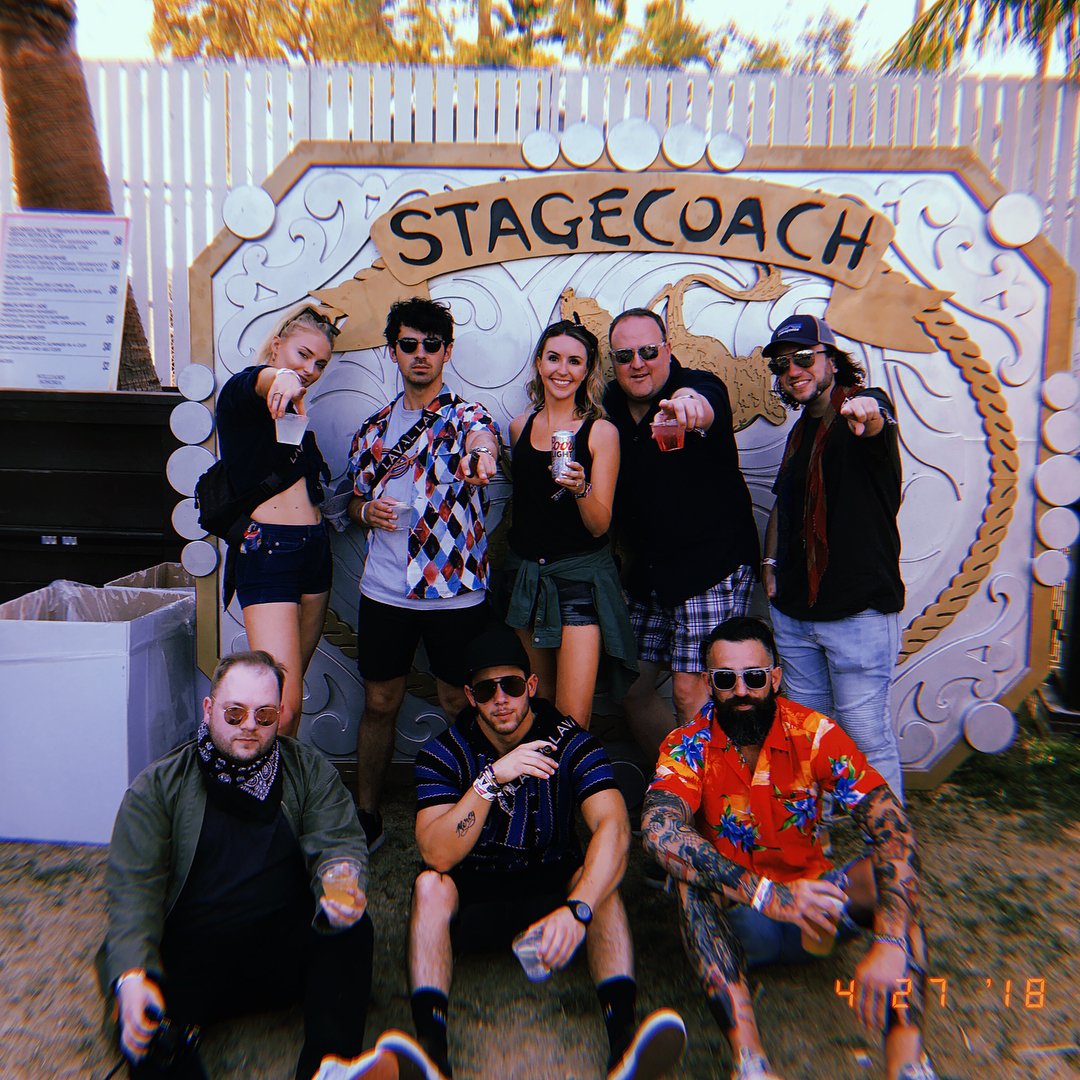 TeamNickJPH's tweet photo. nickjonas: Stagecoach day 1. https://t.co/yR0Kmg5Hi1