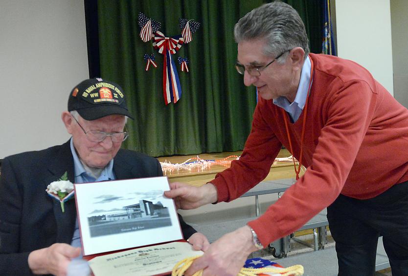 #Niskayuna honors #WWII vet with high school diploma he missed at war: yourniskayuna.com/blog/2018/04/2…