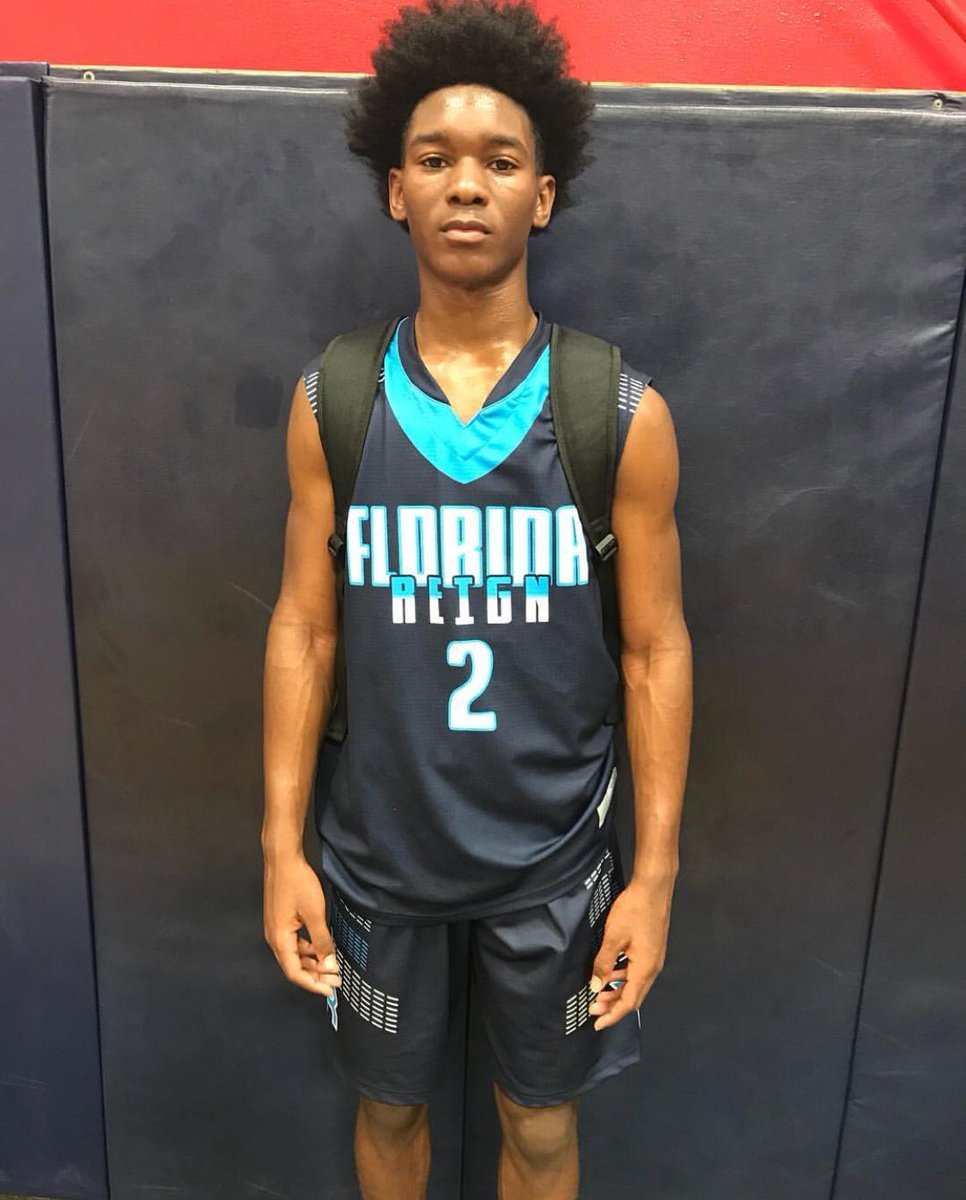 2019 PG Jordan Smith@turb0_ dominated the ball slashing the lanes and penetrating his defenders. Great look at next level.