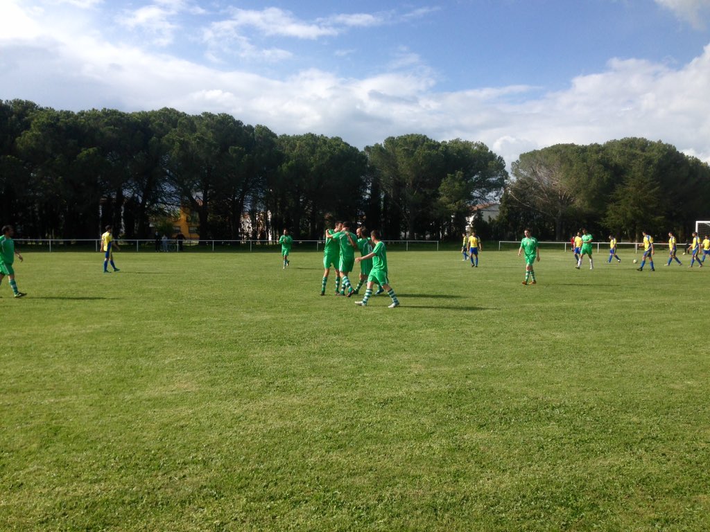 CFVilloldo's tweet photo. 📌 Jornada 8 

@CFVilloldo 5 - 1 @cdc_carrion 

⚽️⚽️ @jonyvilloldo 
⚽️ @piru_huido 
⚽️ @alvarovilloldo 
⚽️ @eduardoghp 

Estamos en Octavos!! 👏

#VamosVilloldo💚
@interPalencia https://t.co/sCUMndTuCw