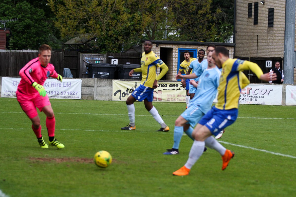 Pinpoint cross from <a href="/MoBettz/">Mohamed Bettamer</a>, he peeks around the corner to see it's landed with <a href="/ElliottBuchs/">ElliottBuchs</a> to make it @StainesTownFC 1-2 @thurrockfc