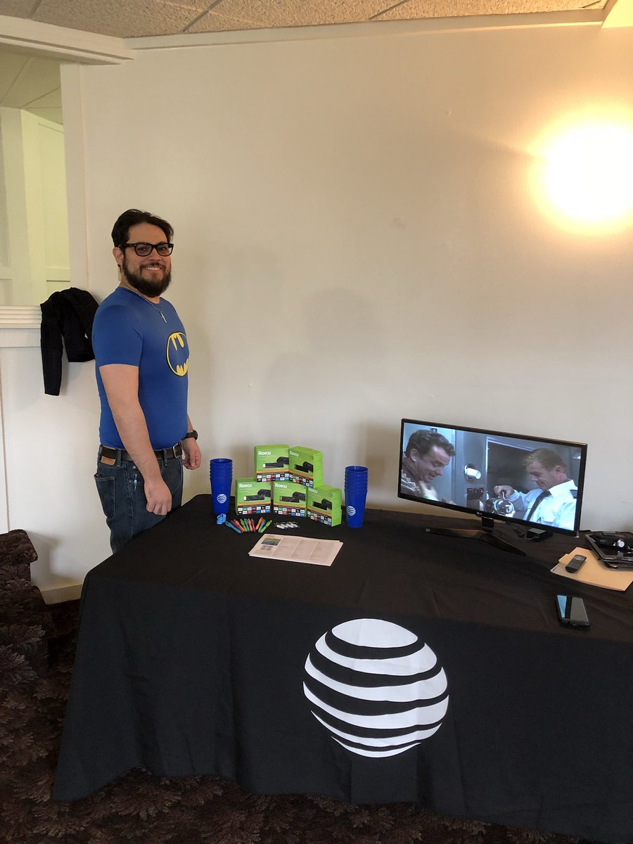 TeamElyria's tweet photo. Table day/WIN LOCAL @TheoAlexander11 @TeamElyria @alysonwoodard @mikefarleya https://t.co/85D0AIopCX