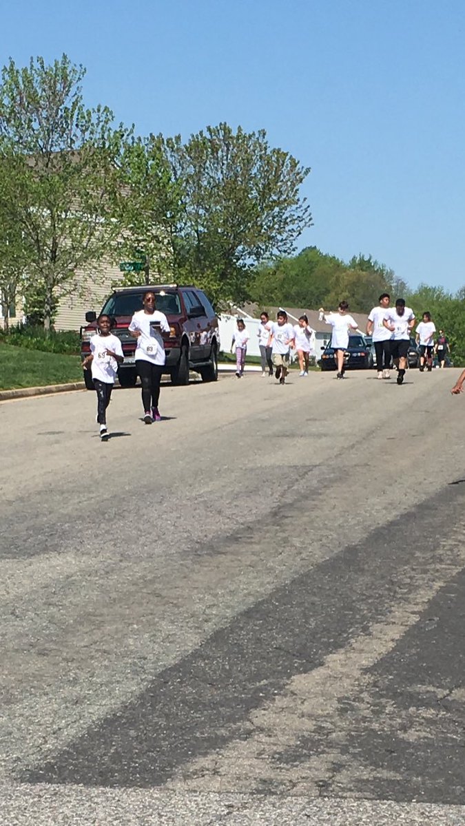 Balsorah_V's tweet photo. J.A. Chalkley 5 K!  Great to see our students and families enjoying this event!  Look at Principal Boone go! @NBoonePrincipal @ChalkleyCounsel @JGillAP @MsERichardson @cathycameron14 https://t.co/2Nl7o3Nnen