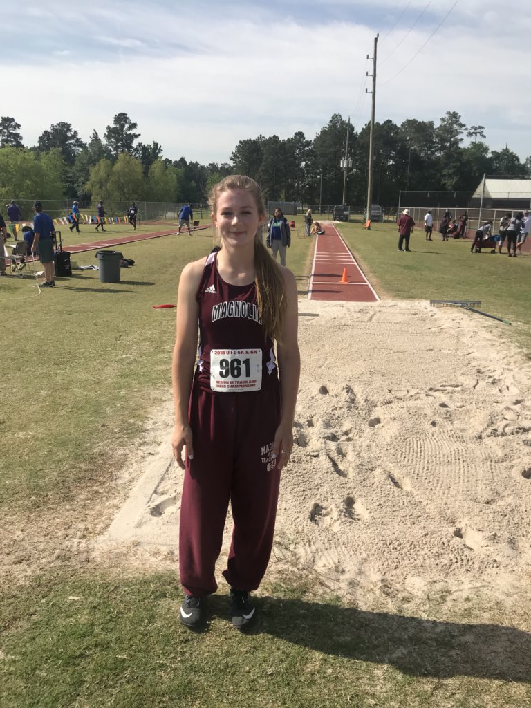 Arnold_BBI's tweet image. Congrats to Samantha. She got 4th at regionals in Long Jump. #greatyear #onlyasoph #YAHTZEE #WTD #MHSGoDogs