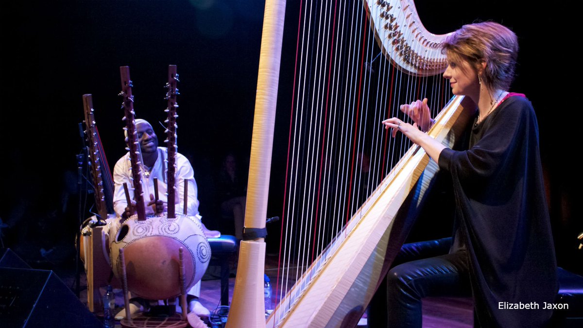 What does it sound like when you mix the Welsh harp with the Senegalese kora? @CatrinFinch and <a href="/seckoukeita/">Seckou Keita</a> have been finding out on their new album, Soar. bbc.in/2I1abQu