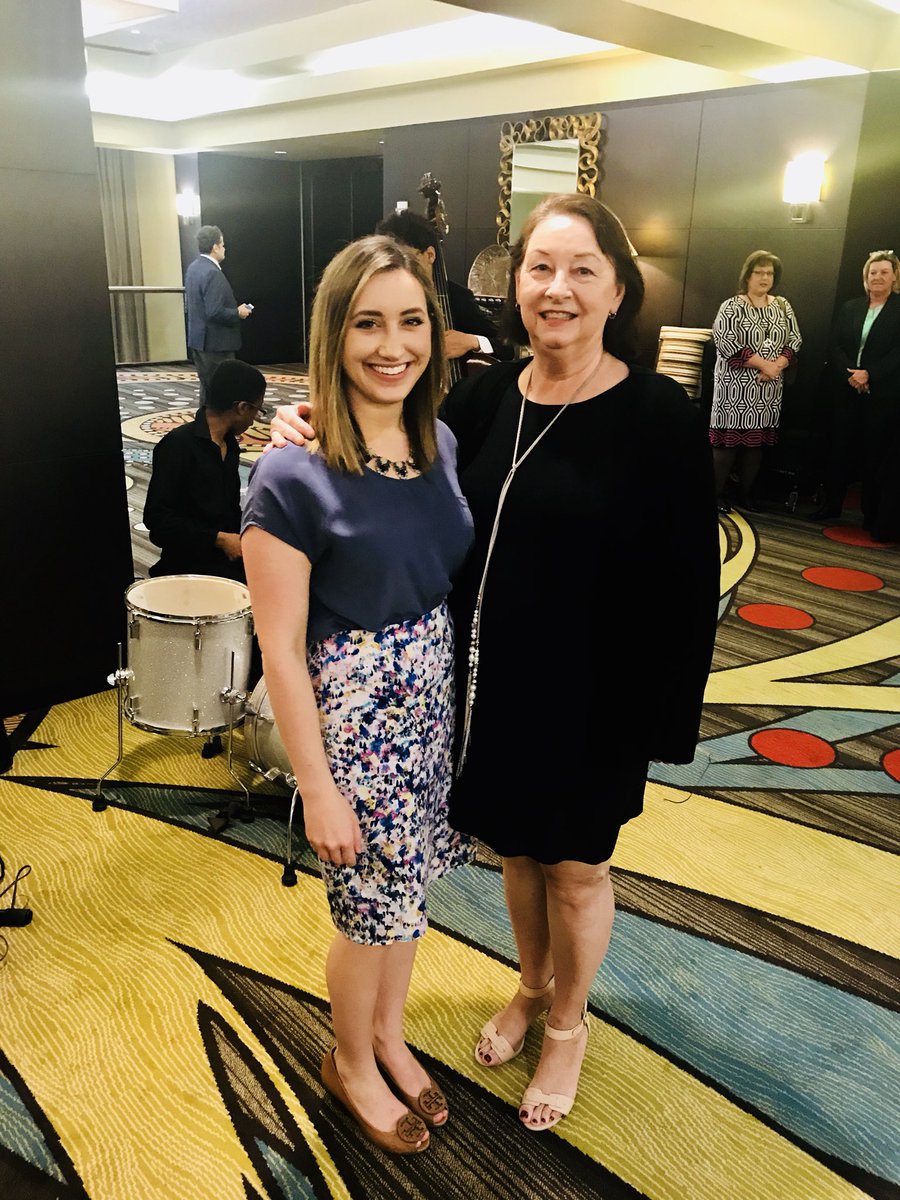 SuttonES_HISD's tweet image. Rooting for our HAABE ESL Teacher of the Year Finalist. Goooo Ms. Shapiro!!! ⭐️ @DrBrownEDU 
#SuttonPride @HoustonISD