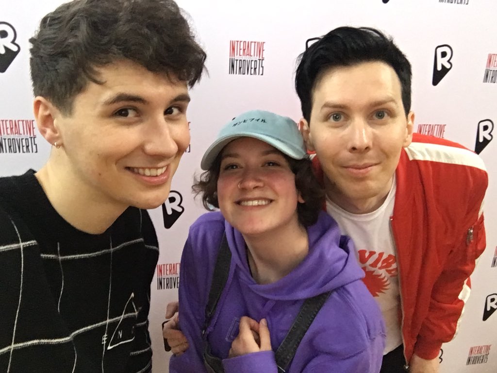 veganIee's tweet photo. um so i met my favs!! 
#interactiveintroverts https://t.co/YakoWnqdWD