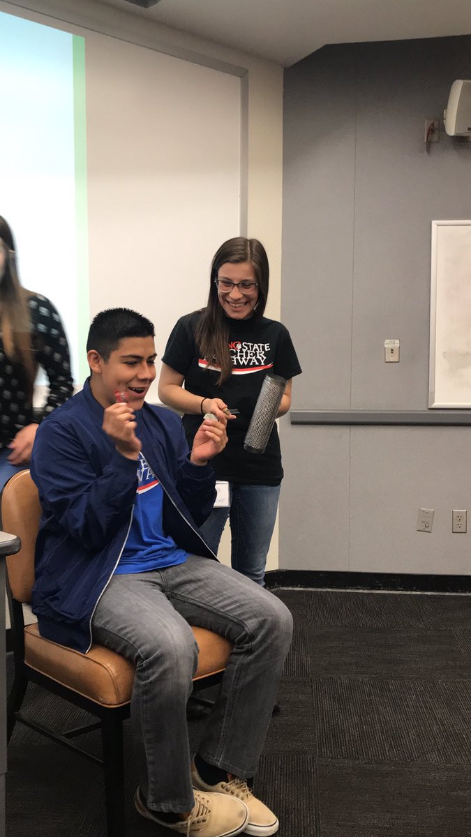 Teacher_Pathway's tweet photo. @BreaktheBarrier Miss Aubrey Vonberg educating the #teacherpathway students @FresnoKremenEdu https://t.co/gPxJpOeWXO
