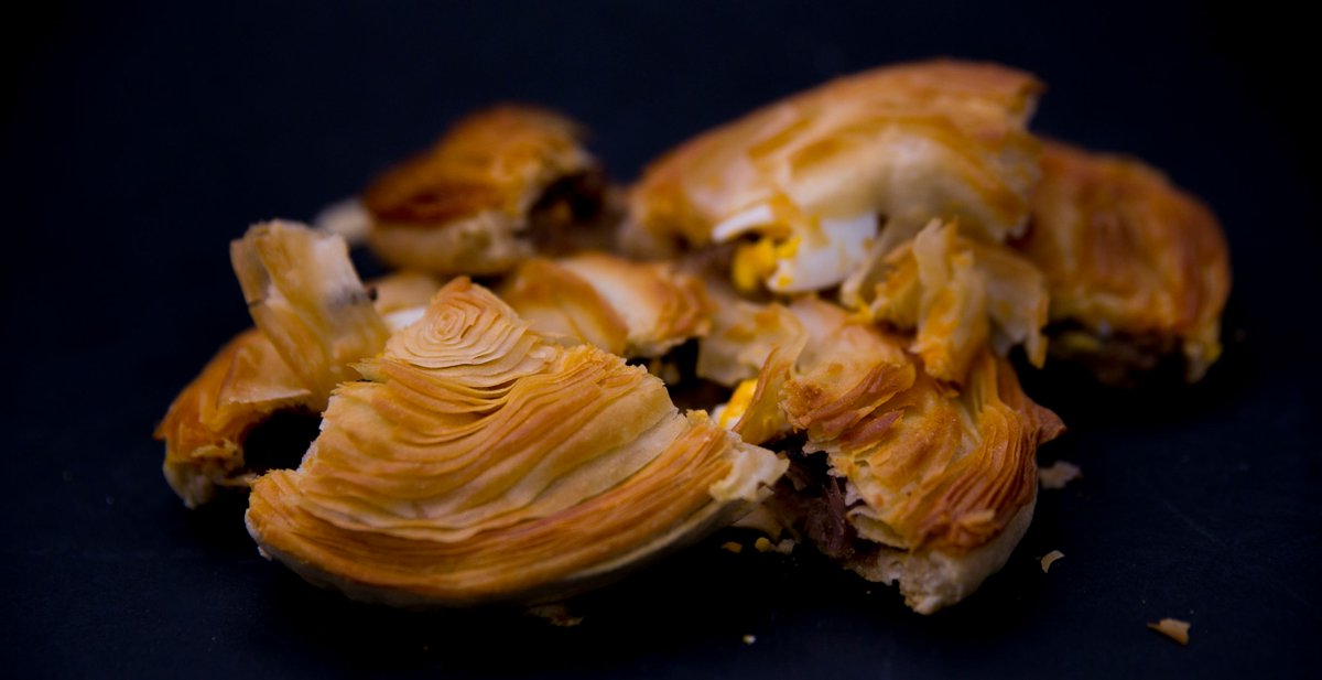 Crisppie_'s tweet photo. You can feel its crispy texture with every bite!
.
Each pie is made taking an extreme care and cheking that every deail is ready to be the crispiest pie ever made.
.
#BeCrispy #MadeInSpain #EasyToCook https://t.co/R7tUy7kdtE