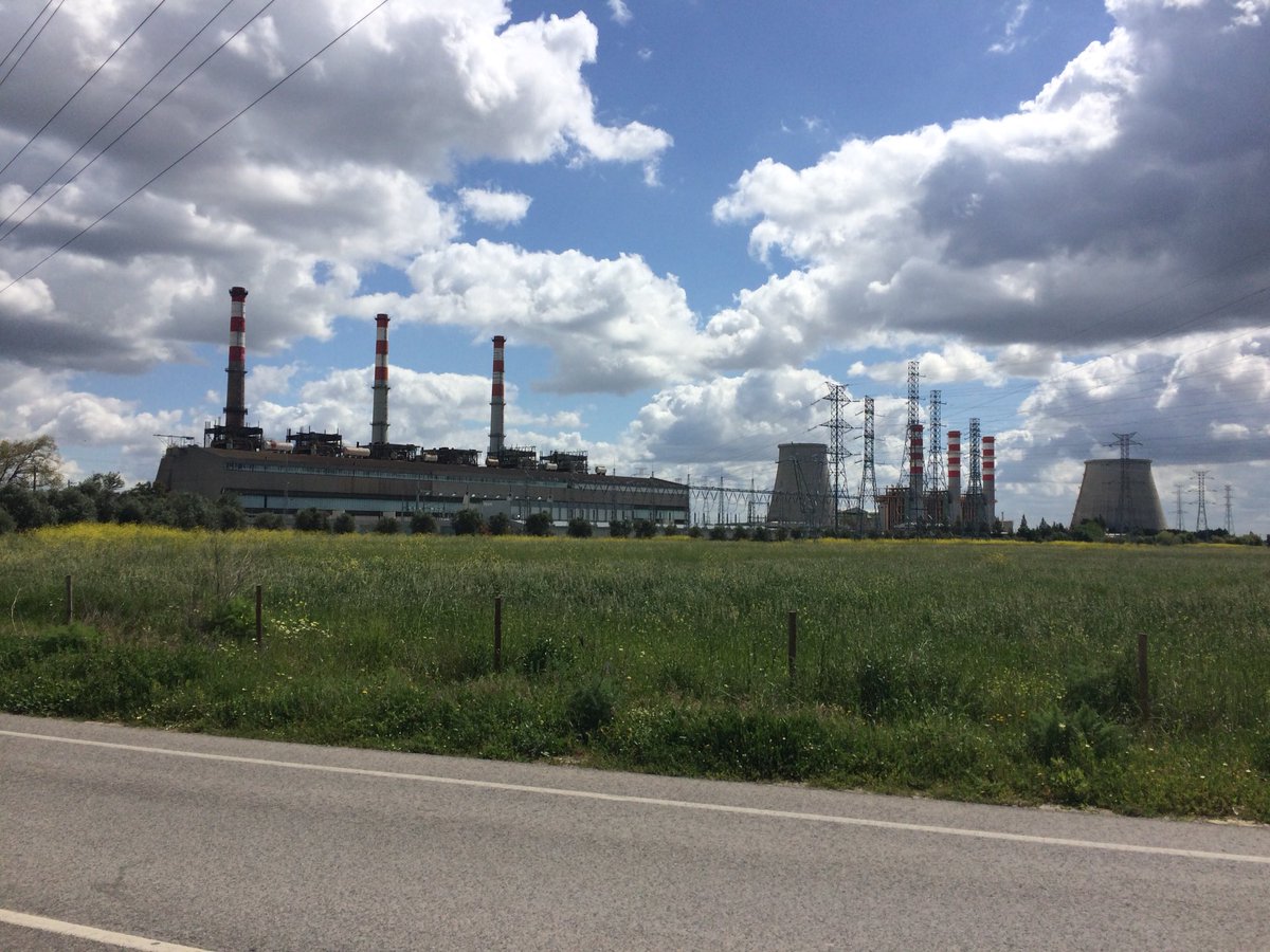 AndreaBillova's tweet photo. A little bit of portuguese industry ... #camino2018; #portugal https://t.co/JeUDk394uK