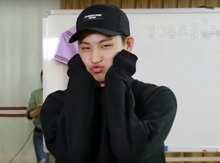Laa017's tweet photo. @Besidegot7th @GOT7Official สู้!! #PremiosMTVMiaw #MTVLAKPOPGOT7 #GOT7 @GOT7Official https://t.co/AVLfLn1zlo
