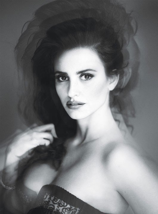 Happy birthday, Penelope Cruz!  (via W magazine) 
