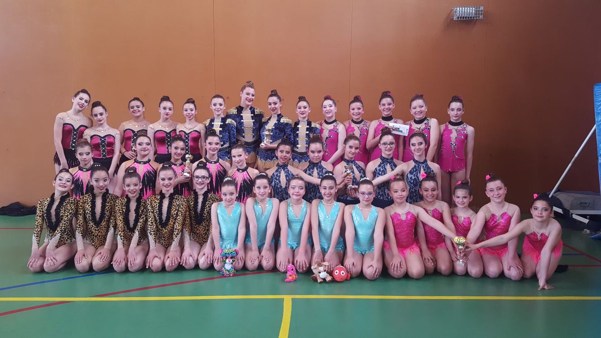 aebellsport's tweet photo. #aebgr #aeb2804 | Gran torneig realitzat de les nostres noies!! FELICITATS!!! https://t.co/sNCUxl5qa2