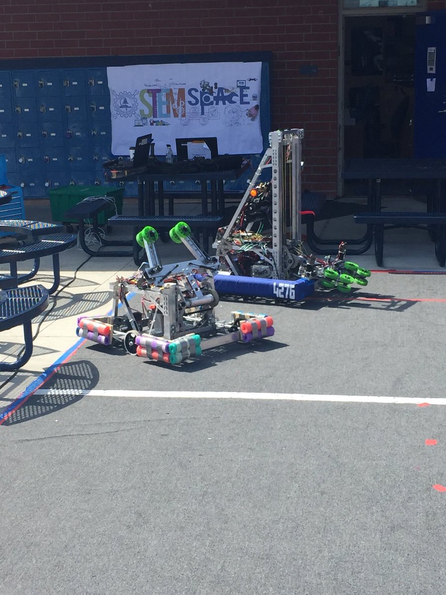 fvhsacsc's tweet photo. come and visit FVHS ACSC robotics at the STEAM Fair here at FVHS!! #fvhsasb #b4l https://t.co/TXAVyjYqlM