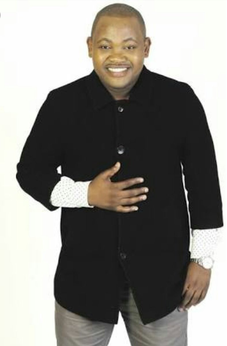 PhilMphela's tweet photo. NEWS: Actor Thobani Mseleni also has reportedly died from the accident that took Akhumzi Jezile and 3 other people. #RIPThobani #RIPAkhumzi https://t.co/O0INtSDjoG