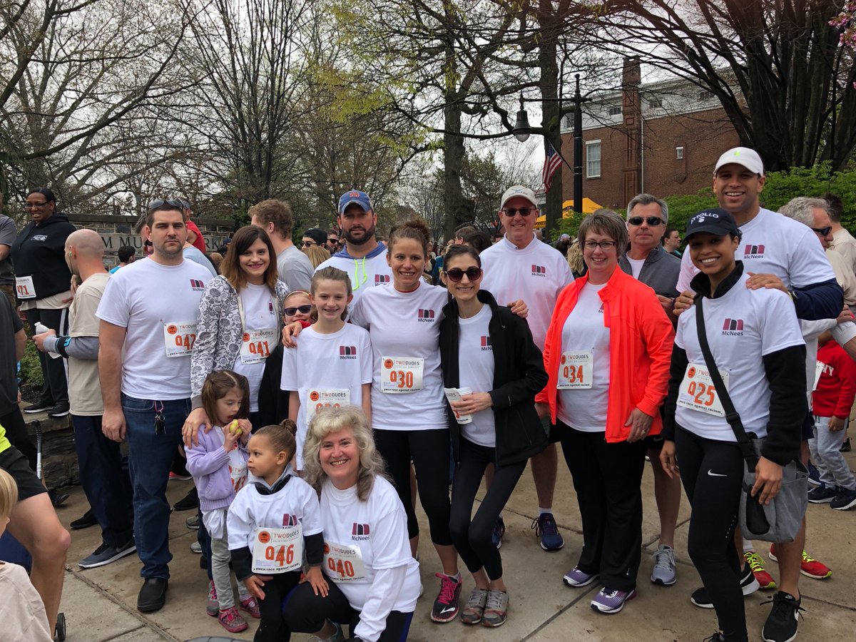 KiandraBair's tweet photo. Racing for a cause with my @McNeesLaw crew 🙌🏽💪🏽 @DeeElliott526 @DkreiserDonna https://t.co/zRcFdUgyA6