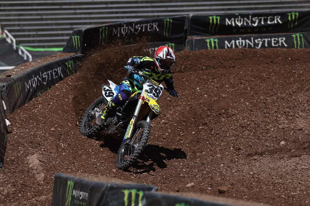 HEP_motorsports's tweet photo. @KCunningham_45 hard chargin ππ»βπ» @suzukicycles @FXRRacing @sidimotousa @amptires @NutUpIndustries #RmArmy #moto #mx #motocross #supercross #supercrosslive #sxonfox #thisismoto #dropthatgate https://t.co/cMEn65xk5b