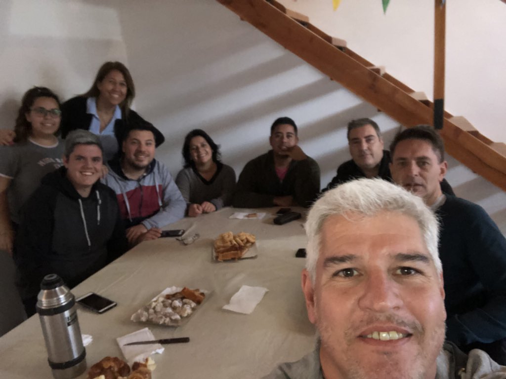 ZampellaOsvaldo's tweet photo. #Cambiemos #Pro #Esquel https://t.co/yc8psZZ7L1