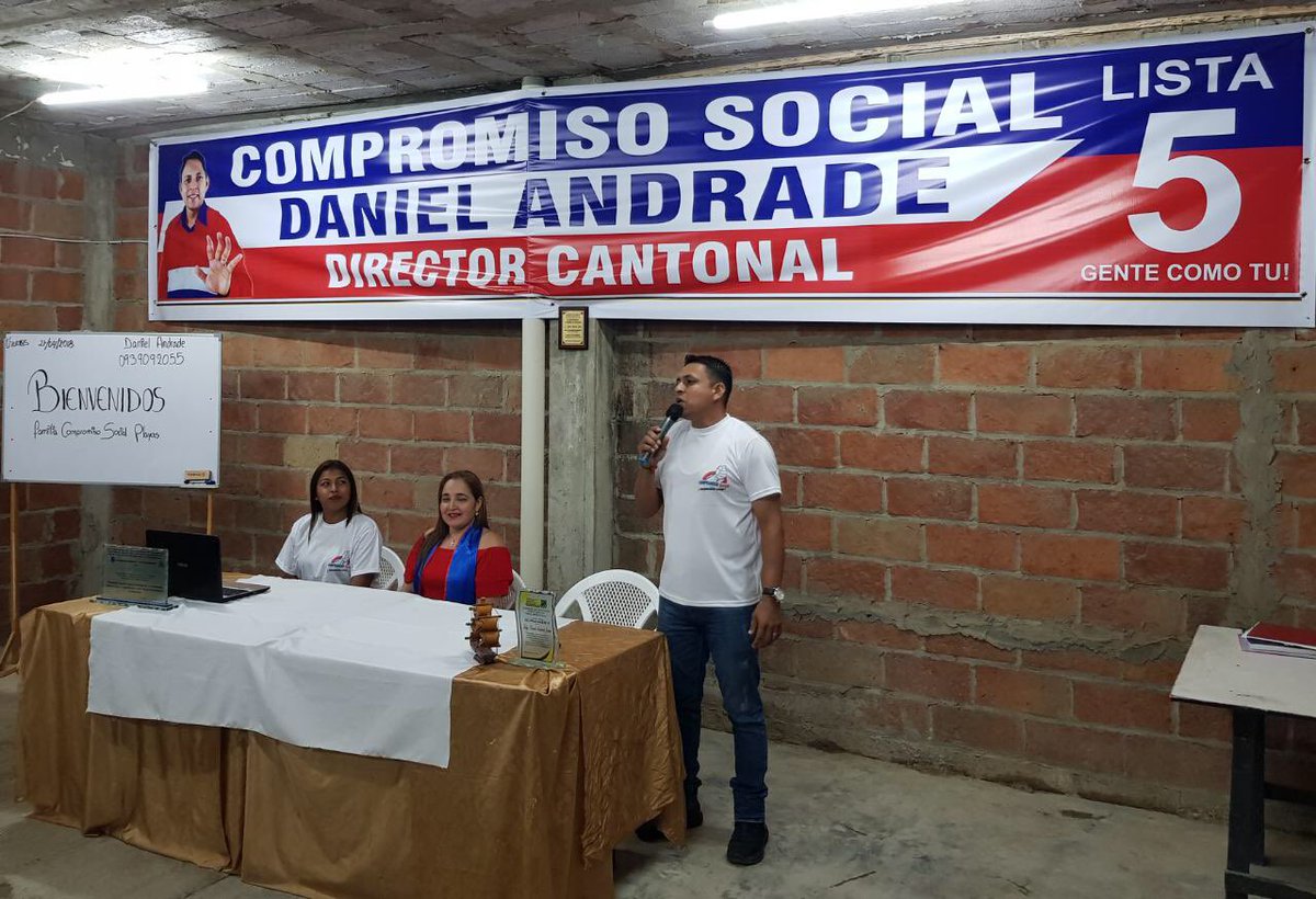 VanessaFreireV's tweet photo. @CS5Social no descansa, con @DanielAndrade en el cantón #Playas https://t.co/2au4oWtkQQ