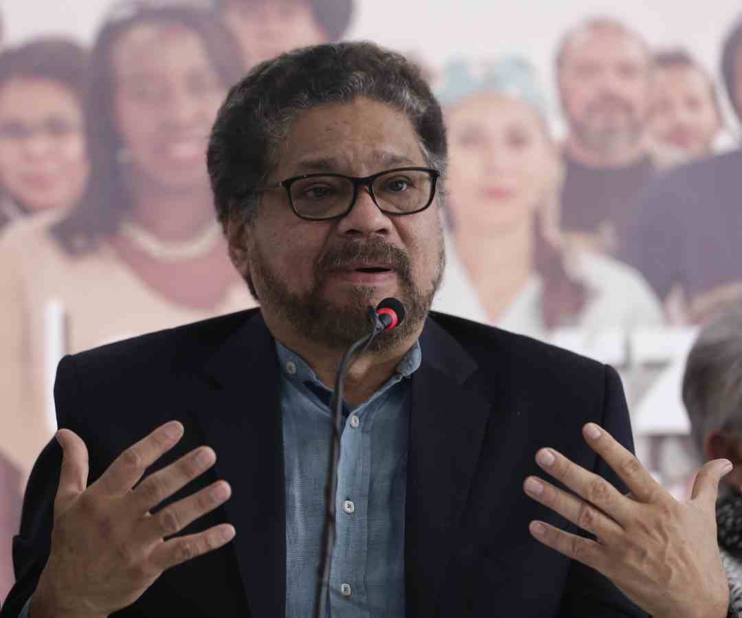 larepublica_co's tweet photo. The Wall Street Journal asegura que autoridades están investigación a Iván Márquez https://t.co/mDBkwzYXLE https://t.co/gEfPCJ2HYg