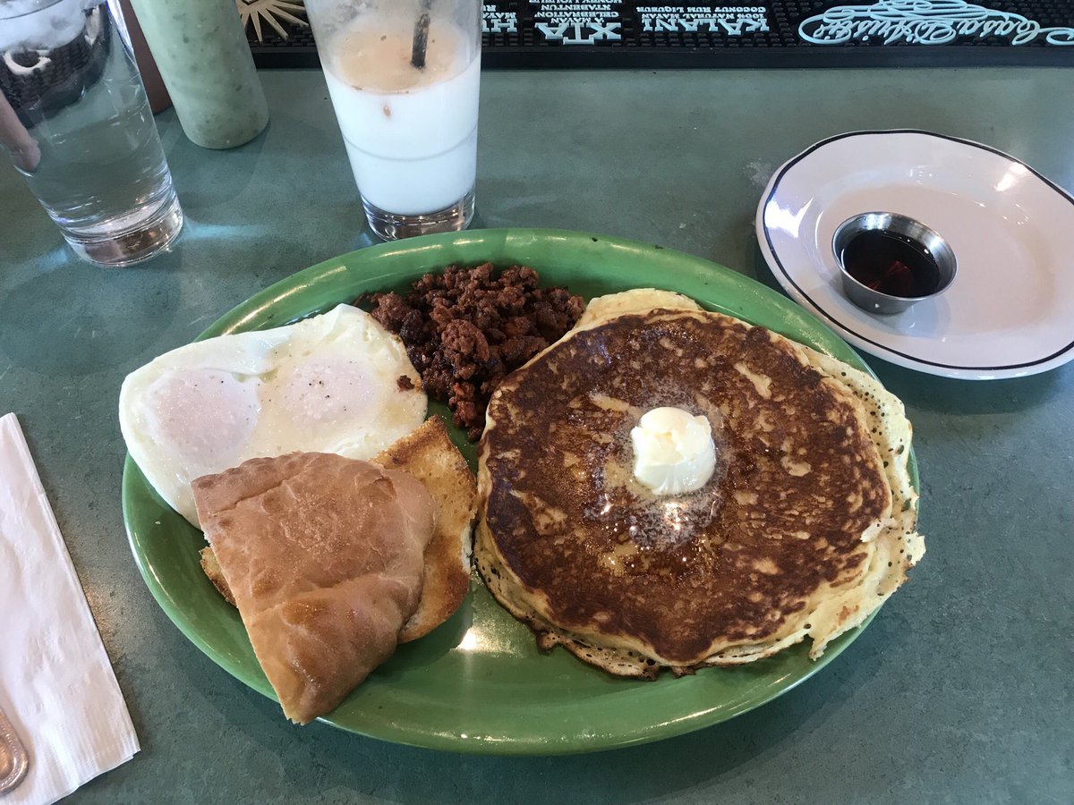 FBRxUS's tweet photo. Breakfast until 4!😤 https://t.co/ygiSZfkAS2