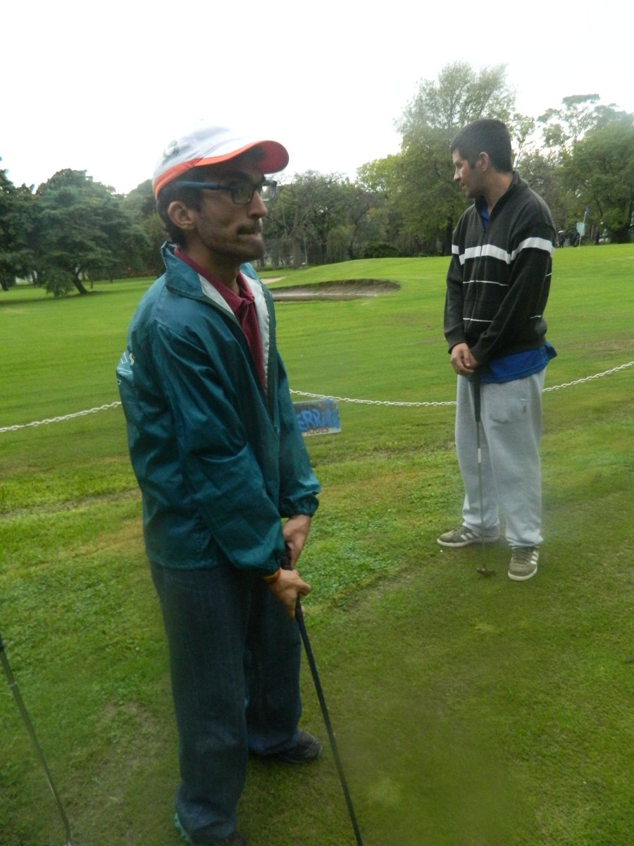 SilLorenCaec's tweet photo. Torneo de Golf a pesar del tiempo !!! https://t.co/JscS8rQihz