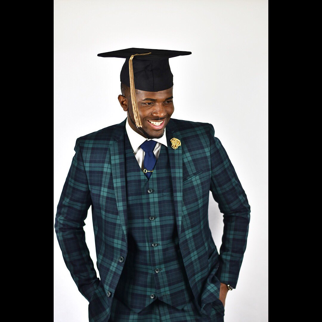 KyrenGarel's tweet photo. โI just might be a black Bill Gates in the making...โ #MicrosoftBound #JSUGrad18 #DegreeFreed #WonderfulKaptures ๐ง https://t.co/U0kAf9LFAc