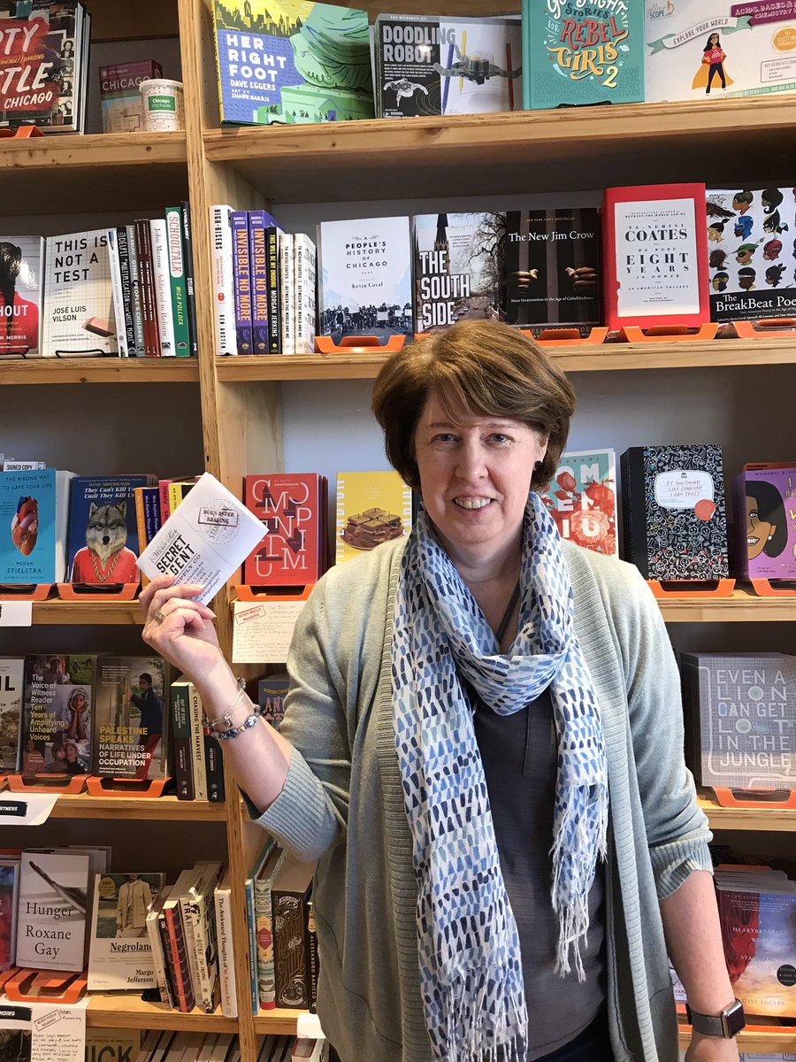AgentSupply's tweet photo. Another agent hitting 10 stamps in their @chibookstore passport! #CHIBD18 https://t.co/TfVC5paCbt