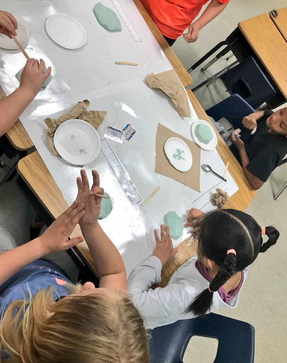 MrsBrond's tweet photo. Teamwork makes play dough! Measuring ingredients, dividing equally between friends, and creating and naming shapes. Getting ready for our last Unit of the year! #futurefourthgraders https://t.co/A6Ykq7w9fX