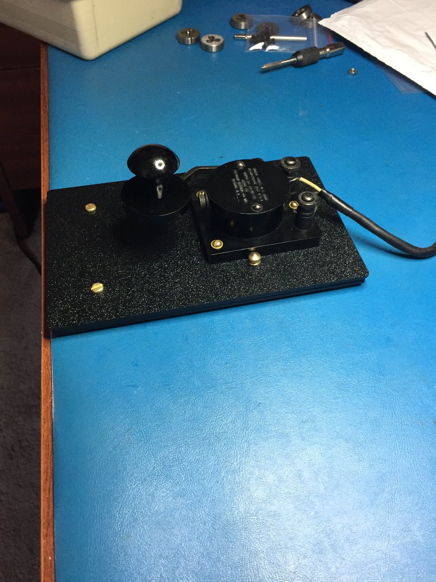 N2PPI's tweet photo. Picked up this little gem this week. It’s a J-5-A flame proof key . I waited a while to get one in pristine condition. Works like a charm. De Mile N2PPI #cw #hamradio #morsecode #skcc #cwkeys #cwkey https://t.co/jGGrMDjWJb