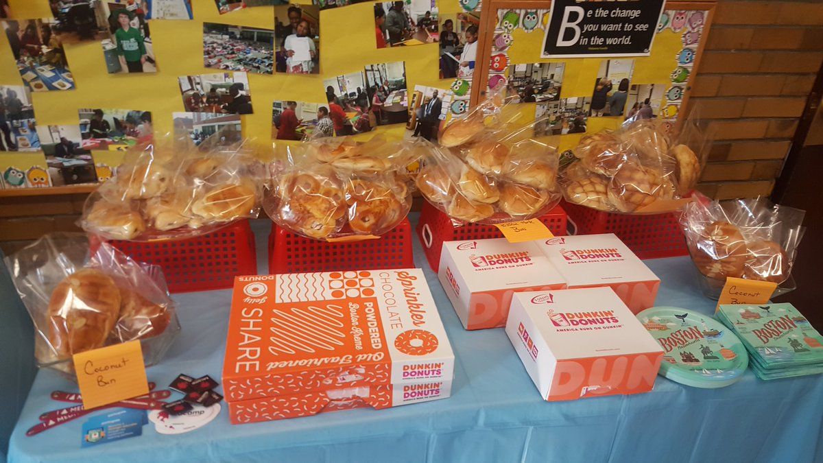 CraigCMartin12's tweet photo. Big 👏👏👏 2 @ipevo @participate @dunkindonuts @EdcampUSA @IvyChild @MobyMax @bpsparentu 4 Sponsorin #BrownBoysofBoston https://t.co/7bbjoQTlNU