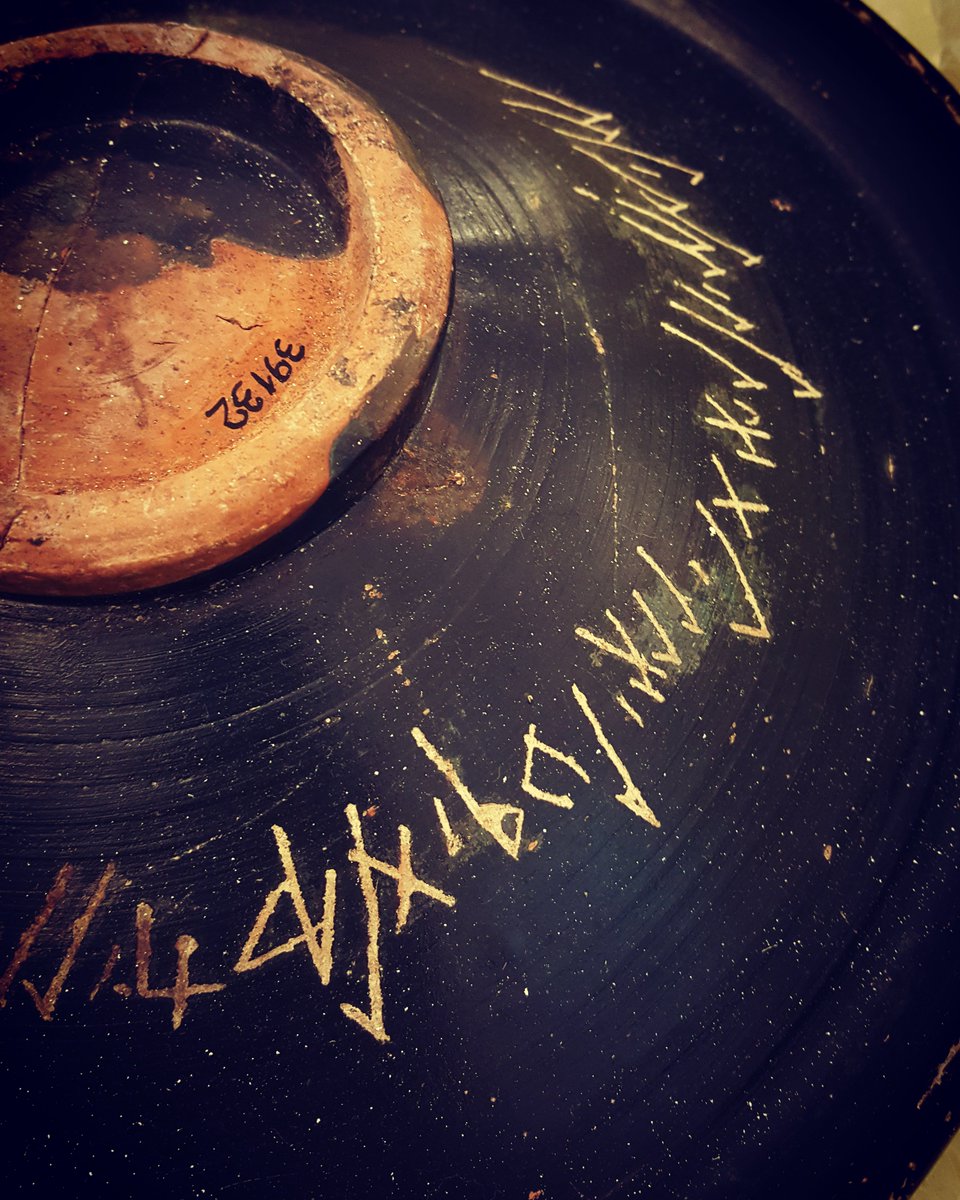 parchivalcornia's tweet photo. Punici stabilitisi a Populonia nel II a.C., che continuavano a scrivere nella loro lingua materna sulla ceramica della loro nuova patria.
#differenceMW #MuseumWeek @massimogiu @museband @archeomemorie @archeoscavi @regionetoscana @MuseoEgizio @museiincomune @GettyMuseum https://t.co/ZPSdHIFc14