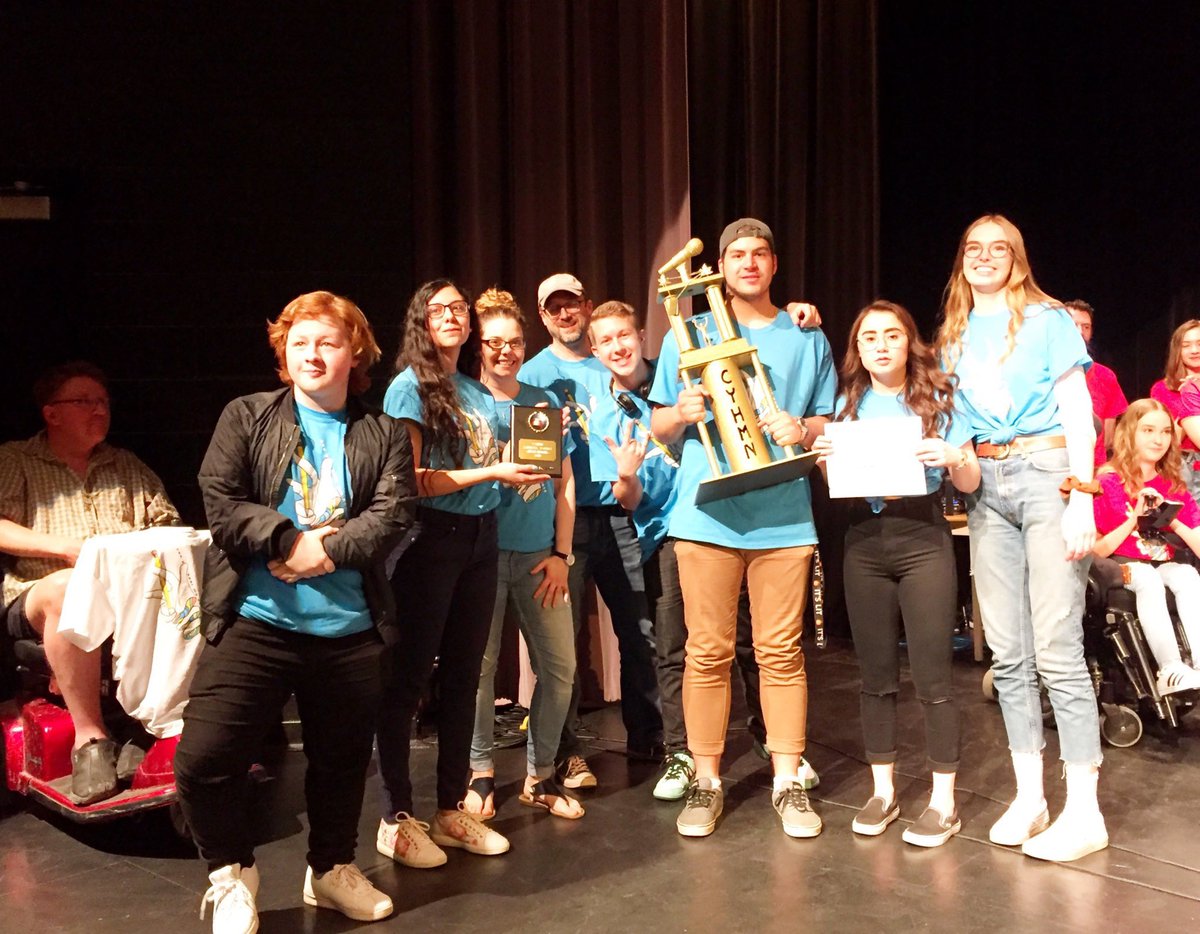 HearMeNowYYC's tweet photo. And the winner is... Congrats to @RobertThirskCBE for winning the 5th Annual #Canyouhearmenow Provincial Poetry Slam! @nenshi Pls RT. #poetry #spokenword #slam https://t.co/FPWIWcICul