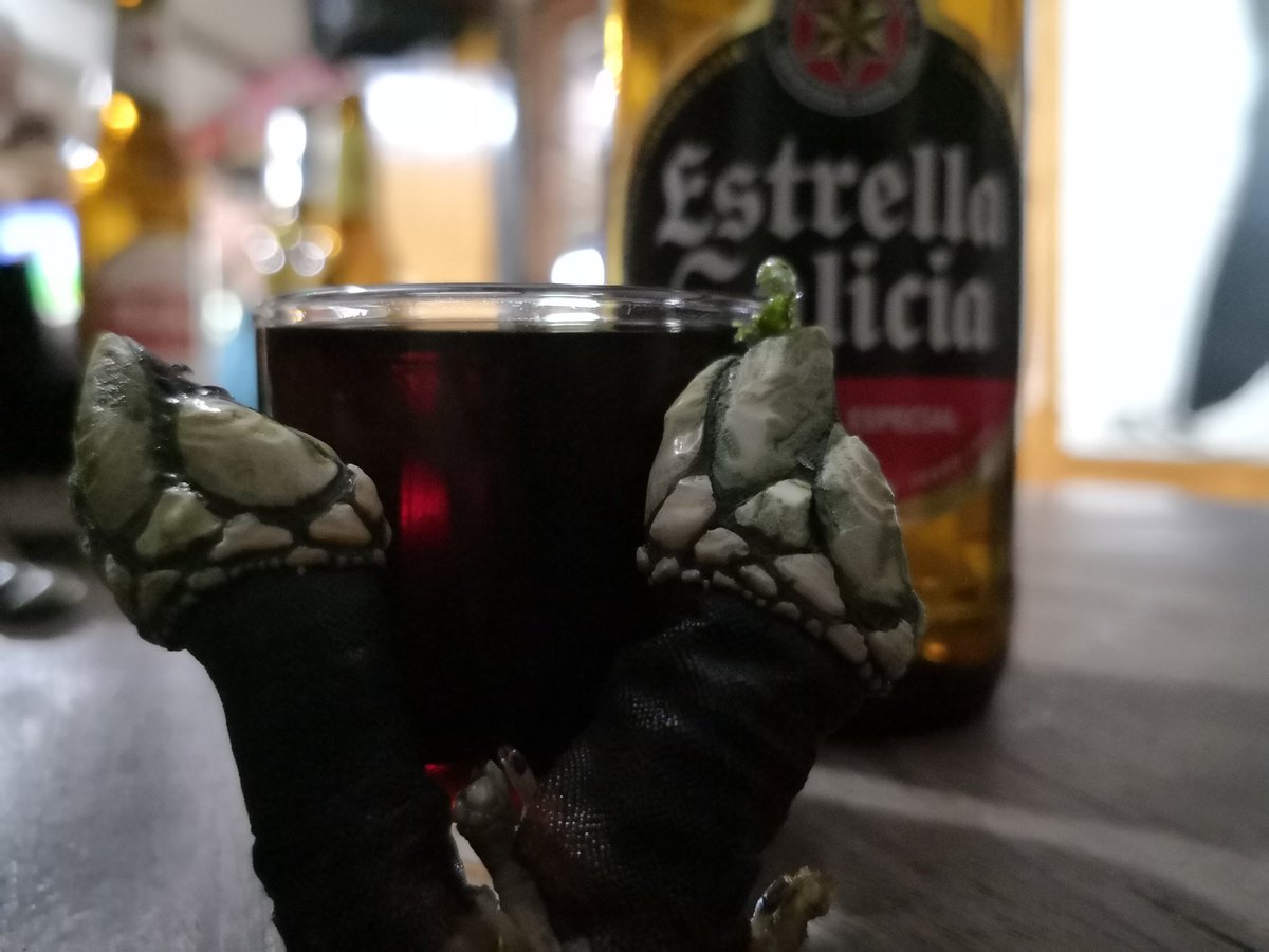 davidRCCV's tweet photo. Percebes, licor café y @estrellagalicia
#GaliciaÉDiferente https://t.co/3J70WnsUkS